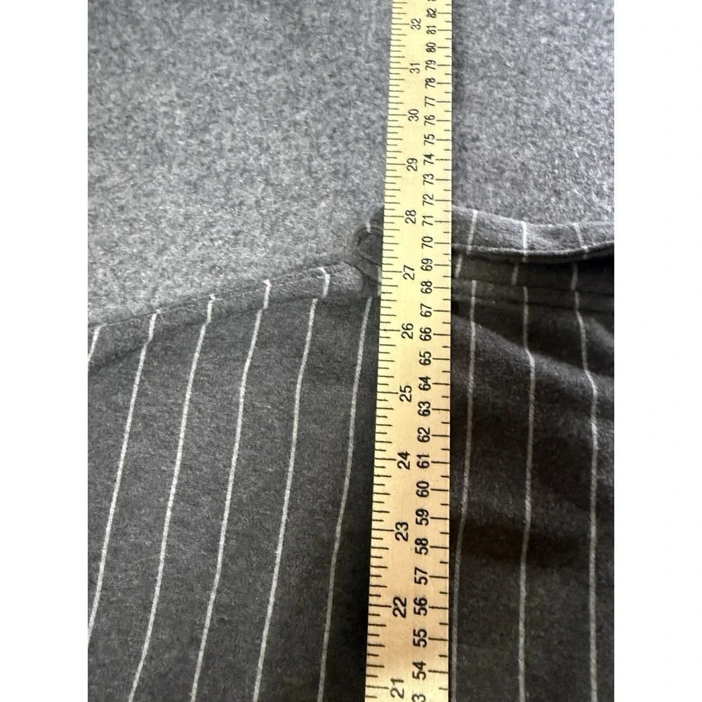 Banana‎ Republic Men's XL Gray Pinstripe Short Sleeve Polo Shirt
